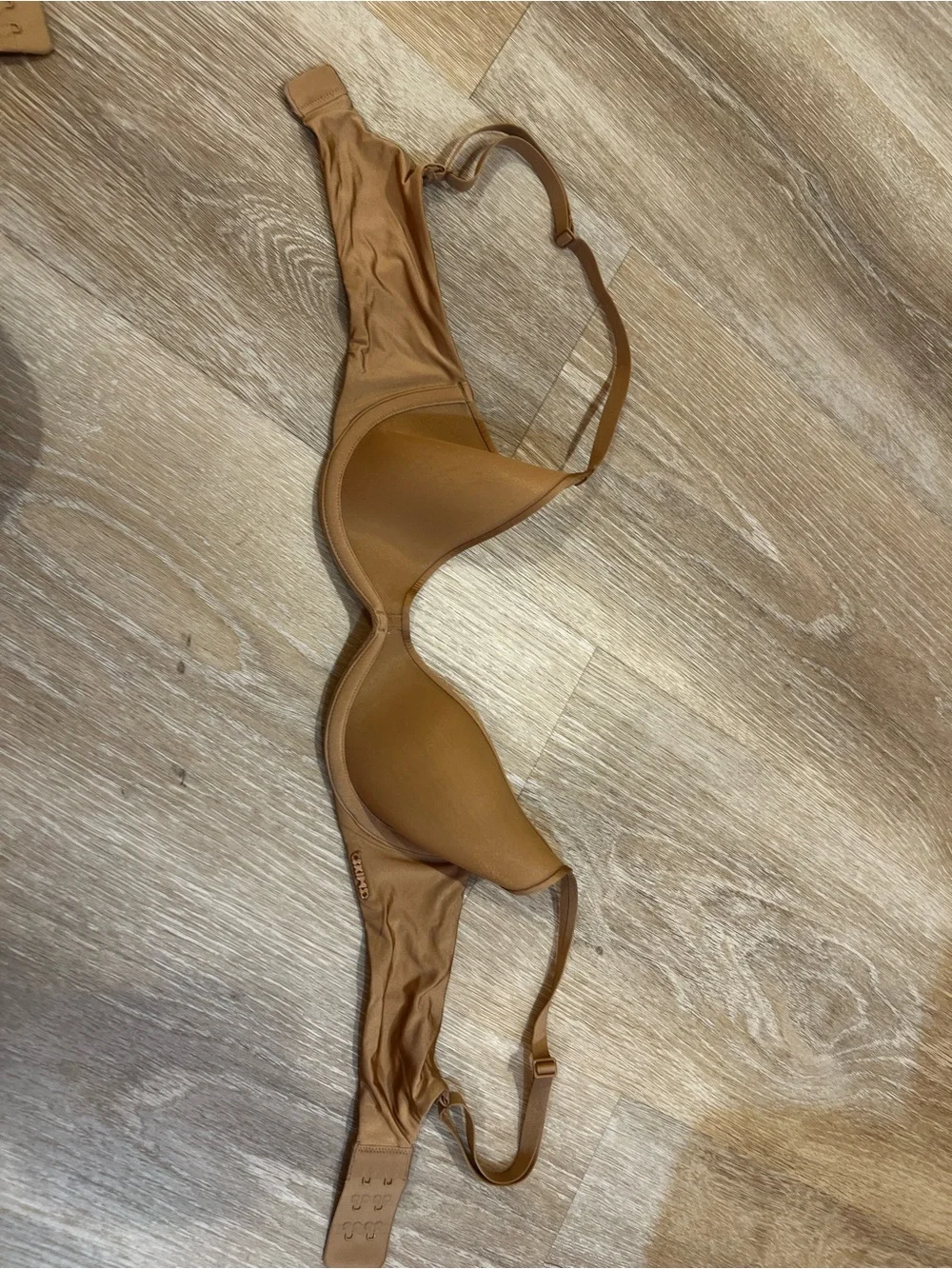 SKIMS Molded T-Shirt Bra - Caramel